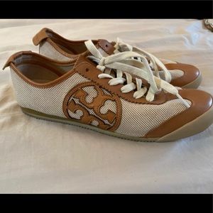 Tory Burch casual sneaker/retro